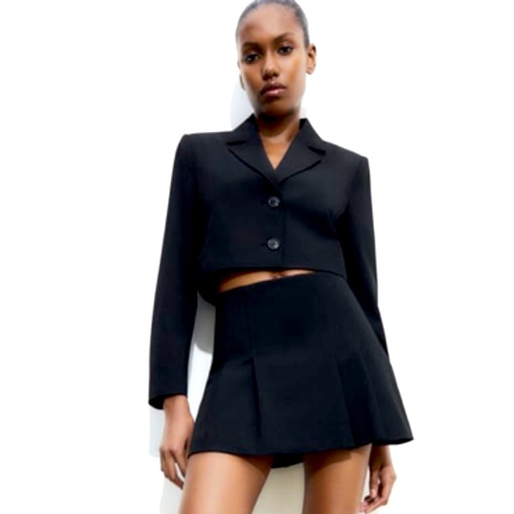Zara Jackets & Blazers - Zara limited edition celeb style cropped blazer
